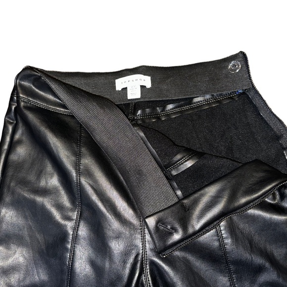 🥇HOST PICK!🥇
TOPSHOP FAUX LEATHER SKINNY PANTS - Picture 6 of 6